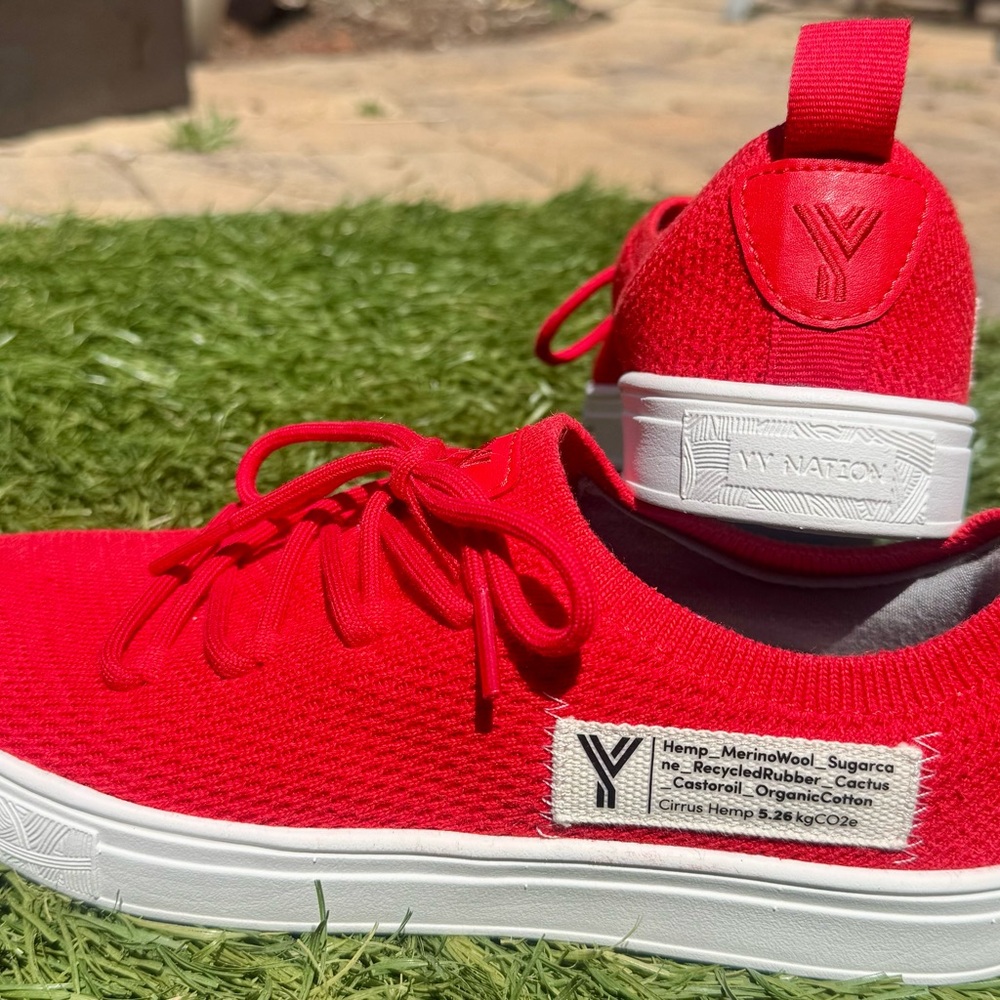 NEW - YY Nation Cirrus Wool Organic Hemp Women Red, Size 7